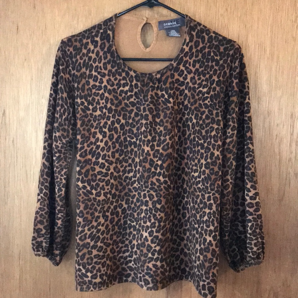 Leopard print lightweight sweater